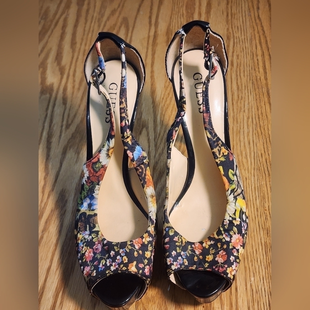 GUESS Hondo 2 Black Floral Open Toe Platform Heels 8.5 - Picture 9 of 12